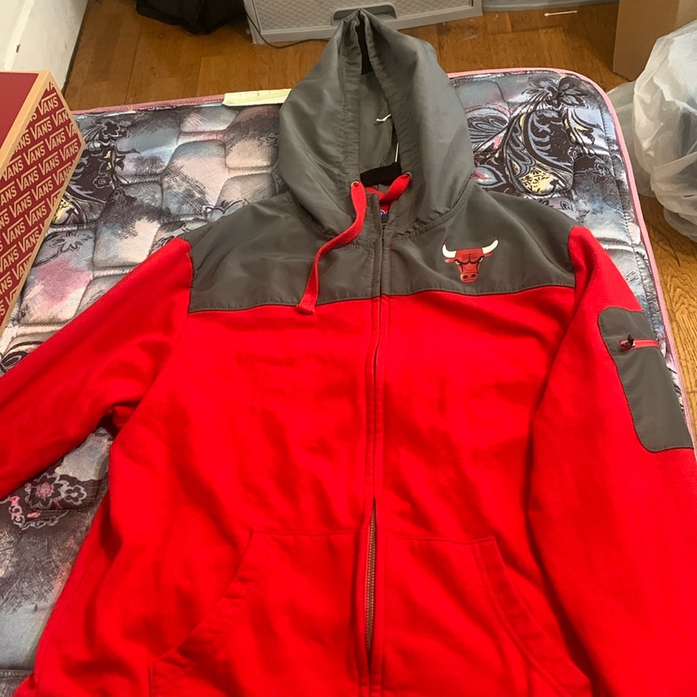 NBA gray and red zip up sweater size large